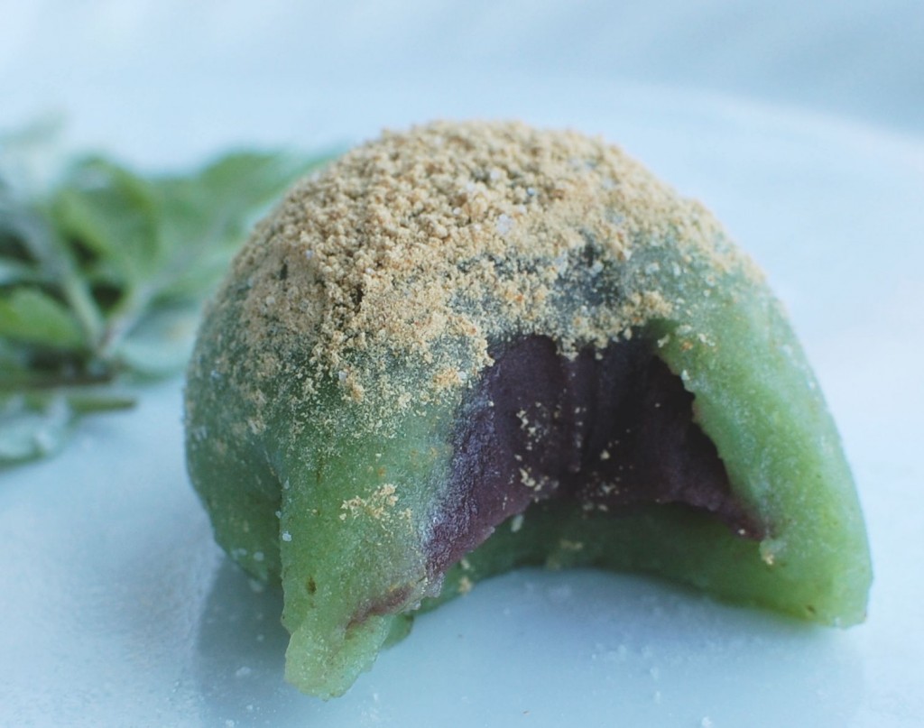 Make your own Daifuku Mochi from scratch! Daifuku Mochi Making DIY