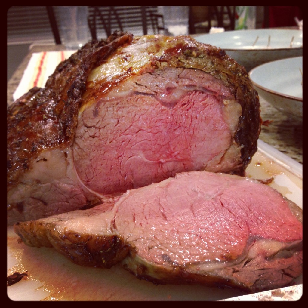 http://www.the350degreeoven.com/wp-content/uploads/2012/12/primerib-1024x1024.jpg