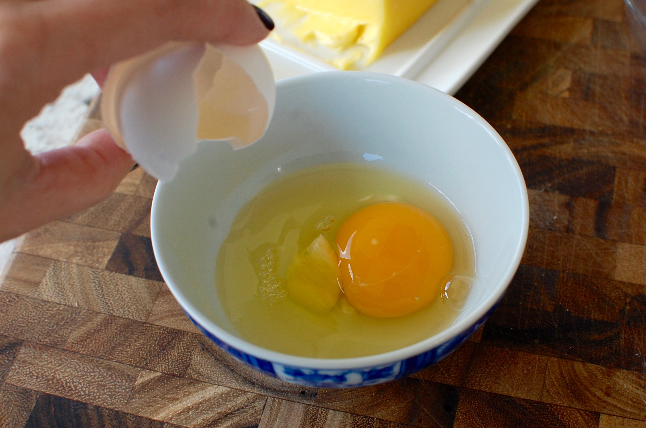 Microwave Fried Eggs - Hungry Healthy Happy